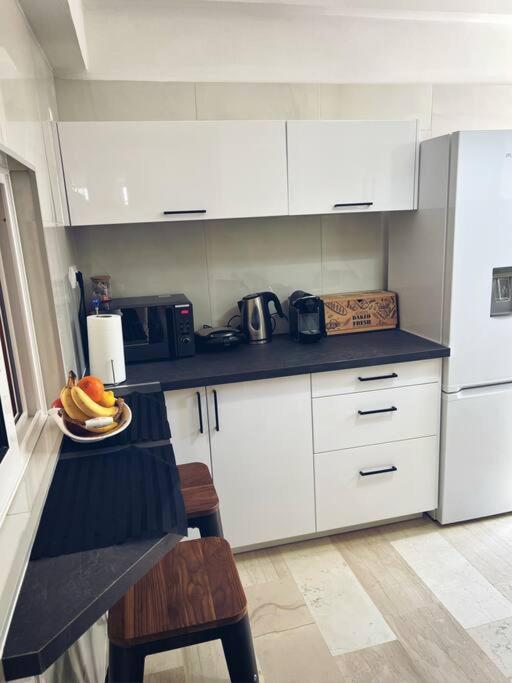 Minimal 3Br Apartment In Aten Exteriör bild