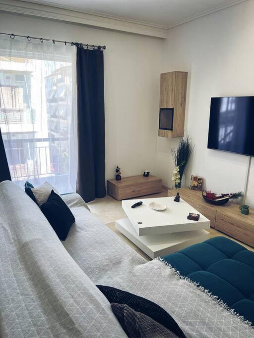Minimal 3Br Apartment In Aten Exteriör bild